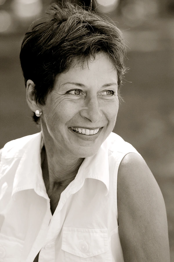 How Soon Can You Get a Dental Implant in Aiea HI, After Extraction?